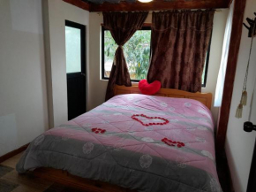 LOS OLIVOS HOSTERIA vía AL NEVADO CAYAMBE